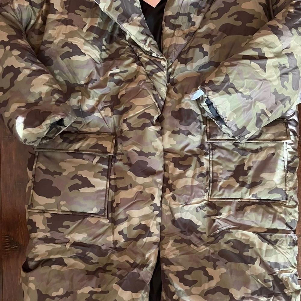 Misguided green camo print oversized puffer coat Sz 6